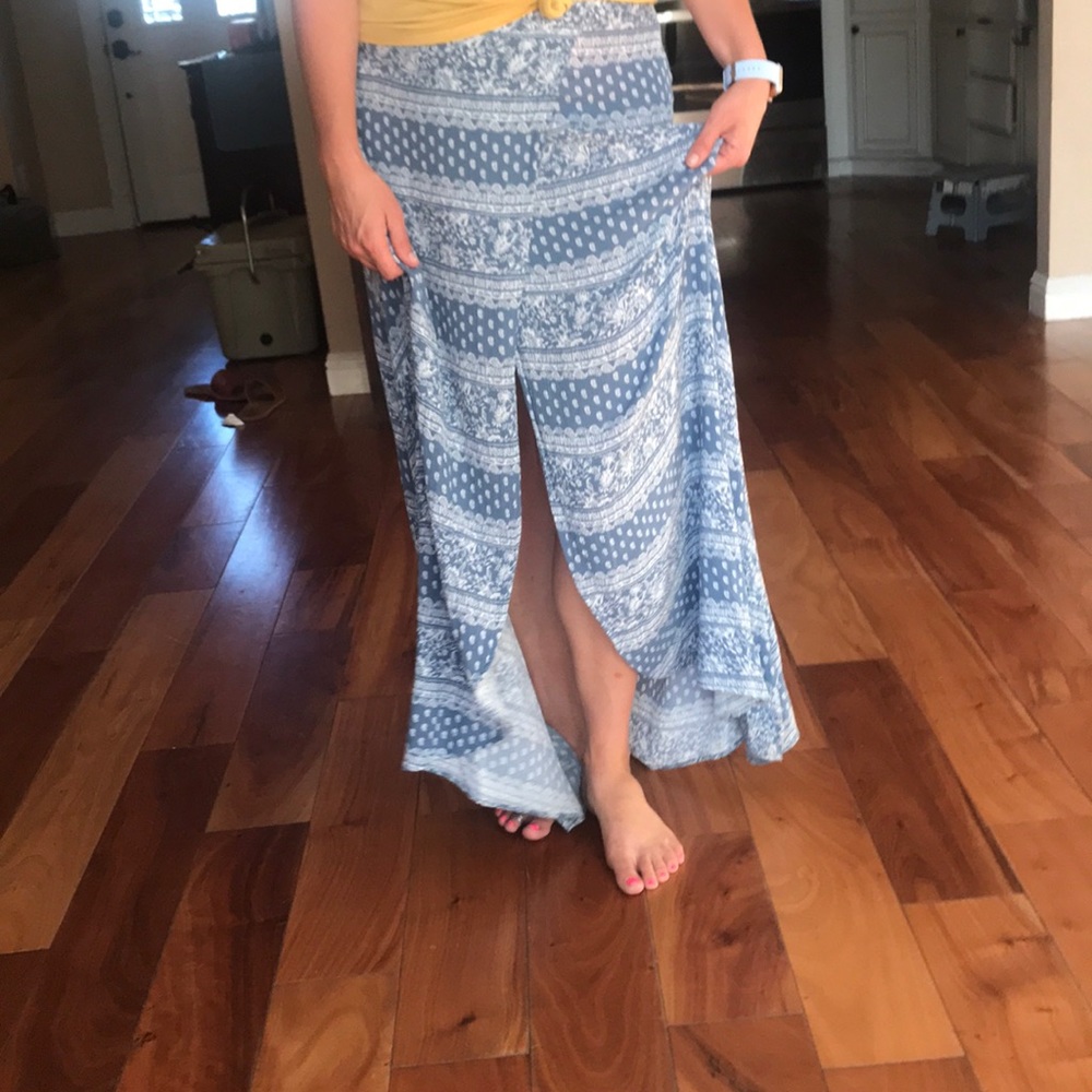 High waisted skirt.